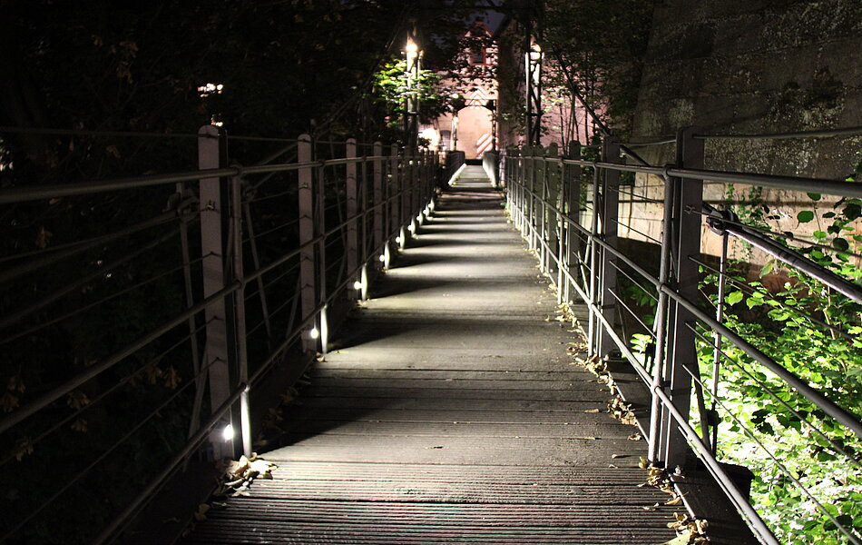 Chain bridge at night Nuremberg